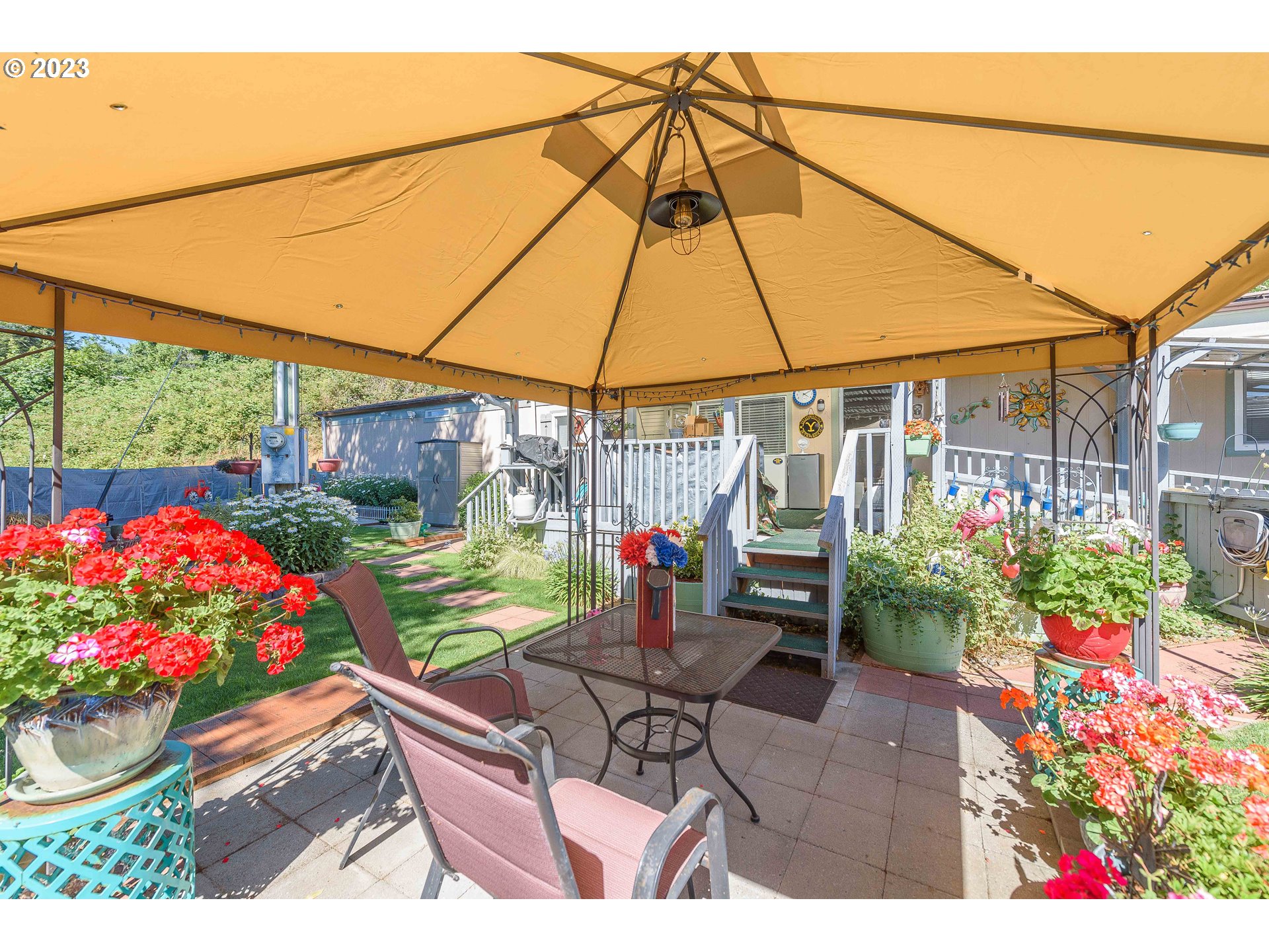 66642 East Bay Road, Unit 85 North Bend, OR 97459 - Photo 28 of 37 Patio