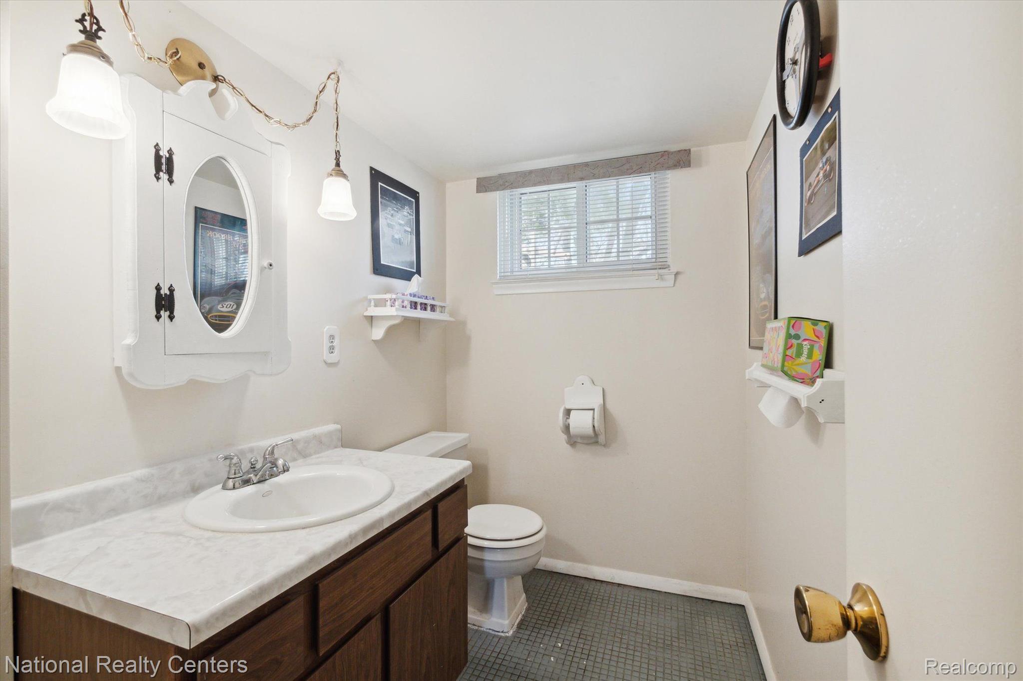 25725 Napier Road South Lyon, MI 48178 - Photo 19 of 42 Gallery Image 19
