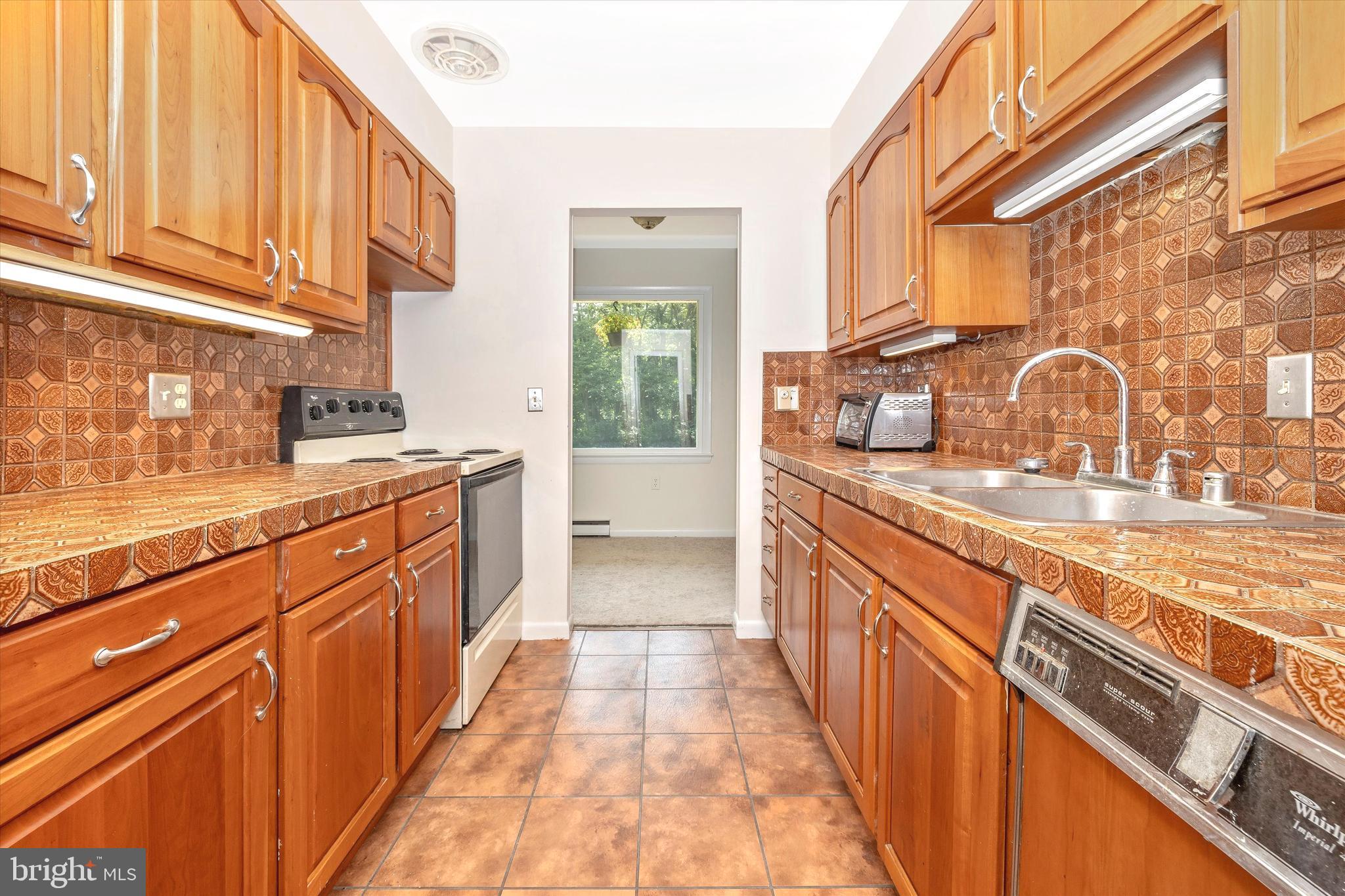 6023 Jefferson Boulevard Frederick, MD 21703 - Photo 11 of 66 Kitchen