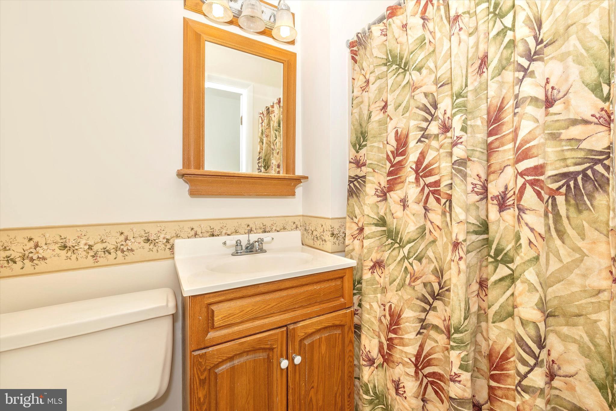 6023 Jefferson Boulevard Frederick, MD 21703 - Photo 18 of 66 Full Bathroom #1