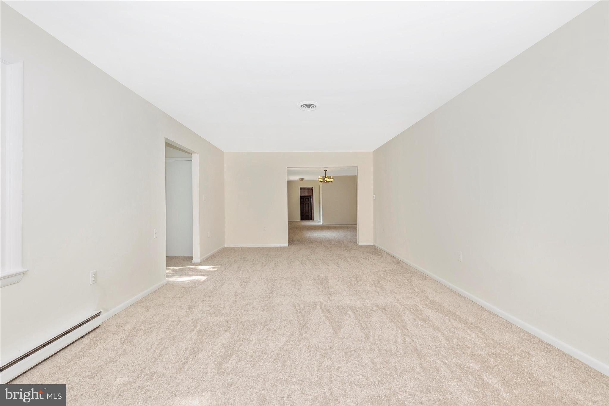 6023 Jefferson Boulevard Frederick, MD 21703 - Photo 9 of 66 Living Room