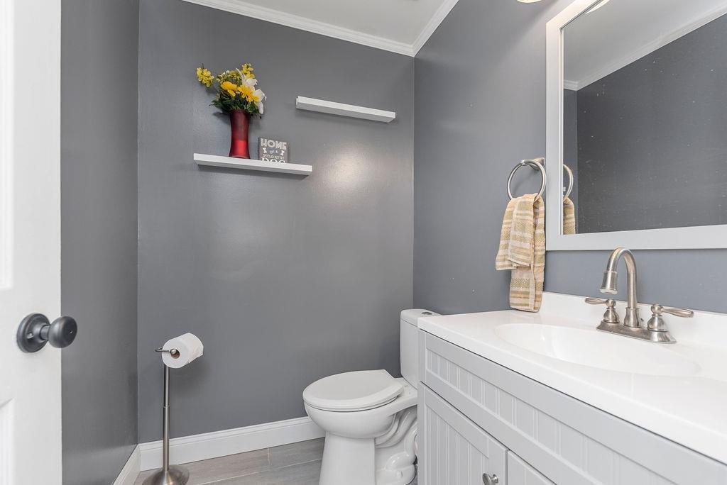 8214 Woodruff Road Cincinnati, OH 45255 - Photo 7 of 35