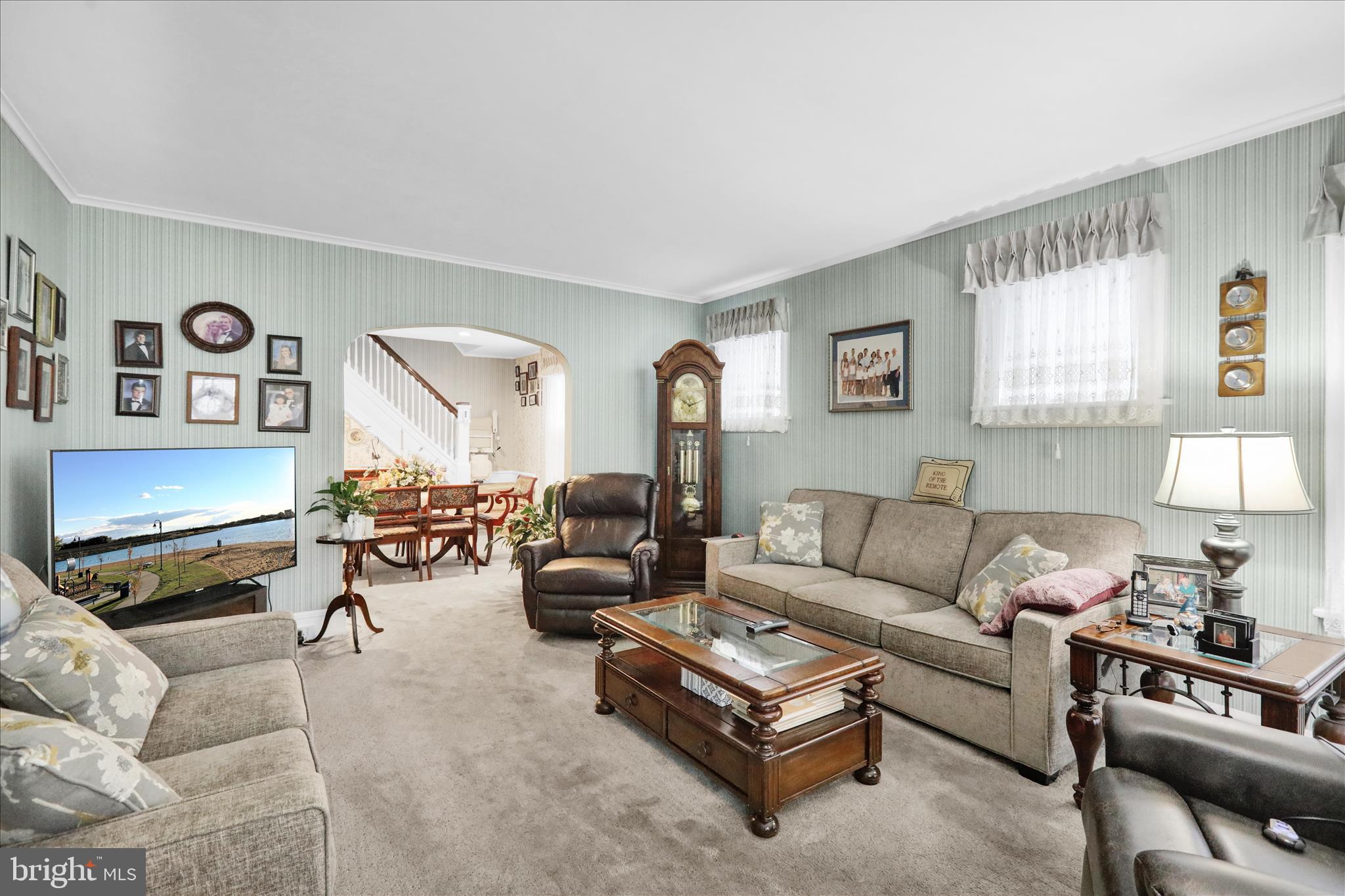 21 Woodland Road Reading, PA 19610 - Photo 10 of 39 a living room with furniture or couch and a lamp