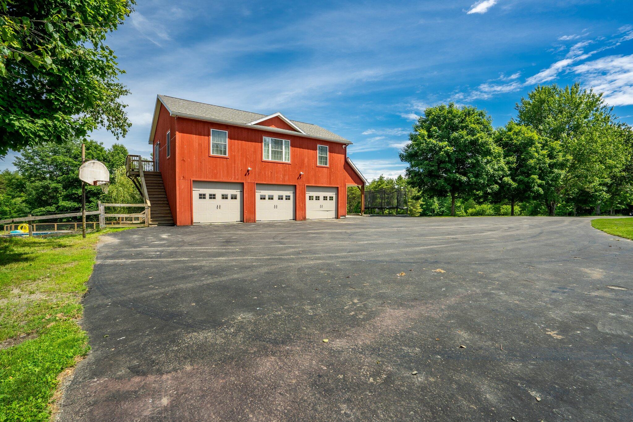 434 Kelley Road Pittston, ME 04345 - Photo 12 of 110 Attached 3 car garage