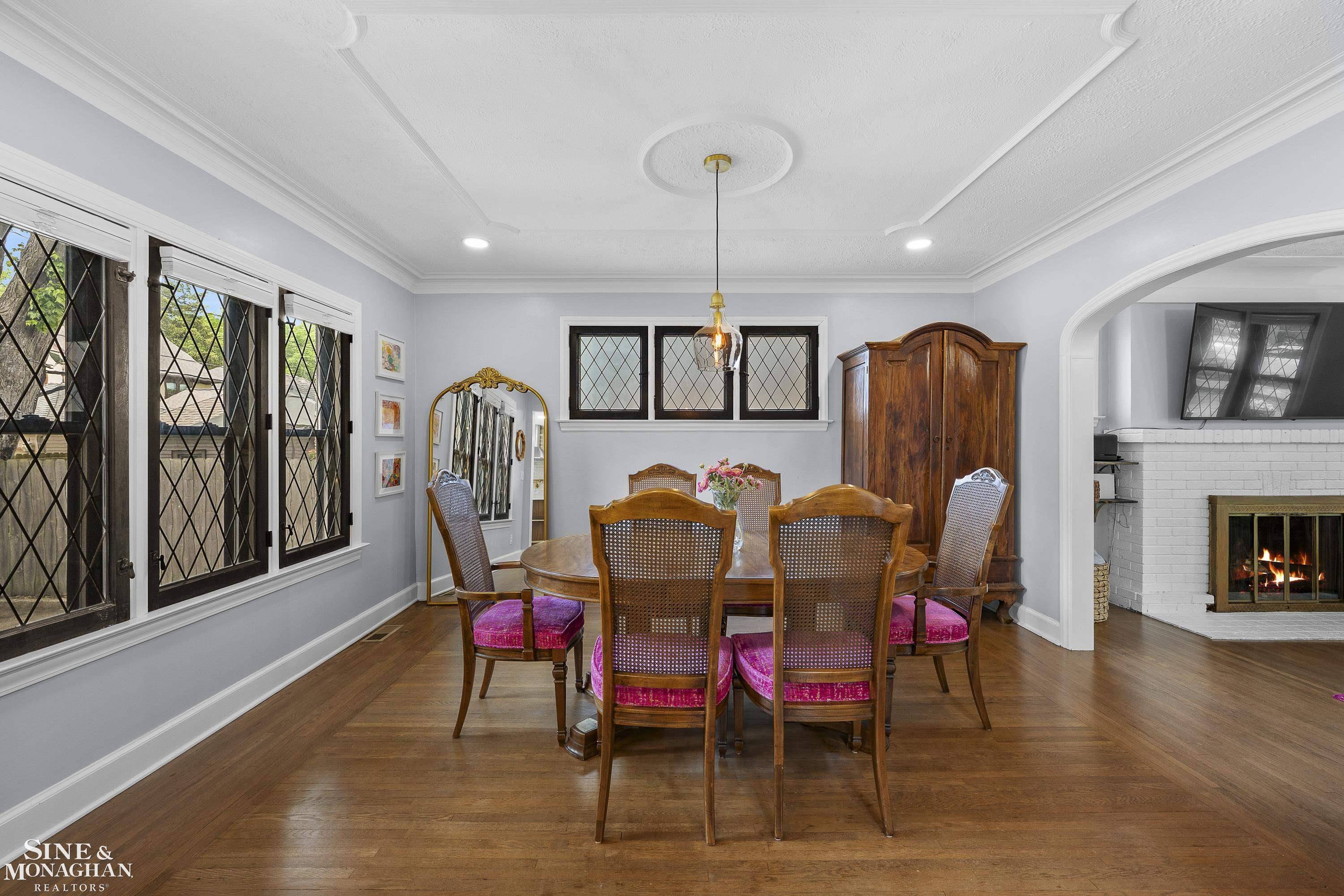 1231 Grayton Street Grosse Pointe, MI 48230 - Photo 11 of 53 50209299-ba41675e-5fea-4d84-ad63-4eb3eaac8b0a.JPG