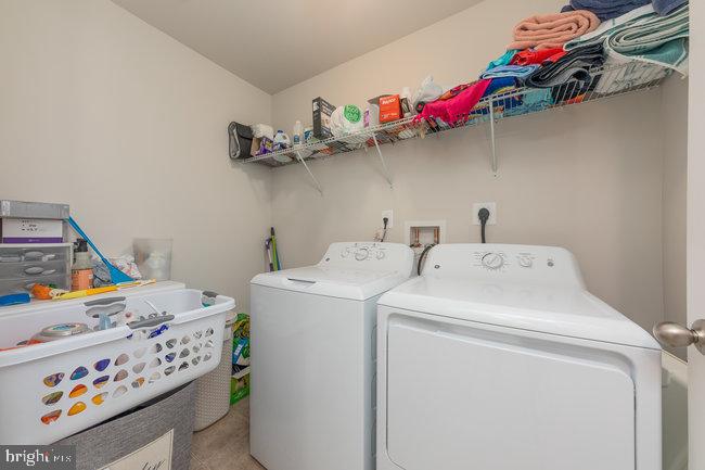 2082 Mallard Lane Locust Grove, VA 22508 - Photo 17 of 32 a utility room with dryer and washer