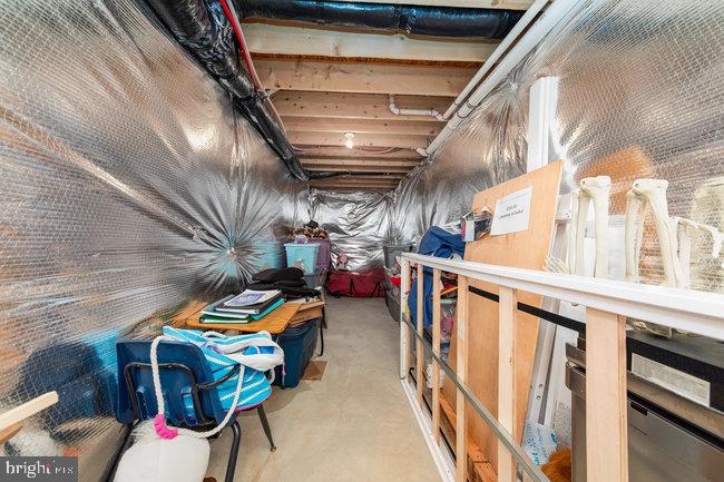 2082 Mallard Lane Locust Grove, VA 22508 - Photo 26 of 32 a view of an chairs and table in the balcony