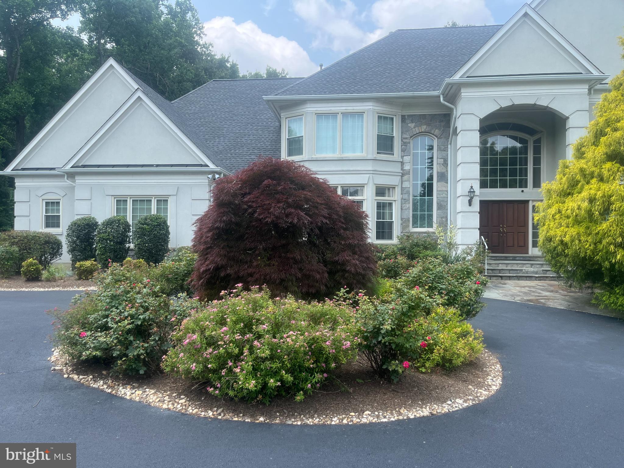 896 Chinquapin Road McLean, VA 22102 - Photo 2 of 58