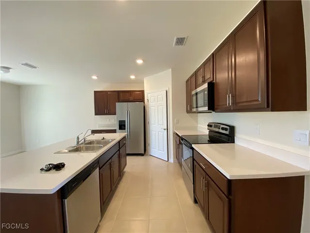 $1,650 | 1913 Northwest 24th Place, Cape Coral, FL 33993