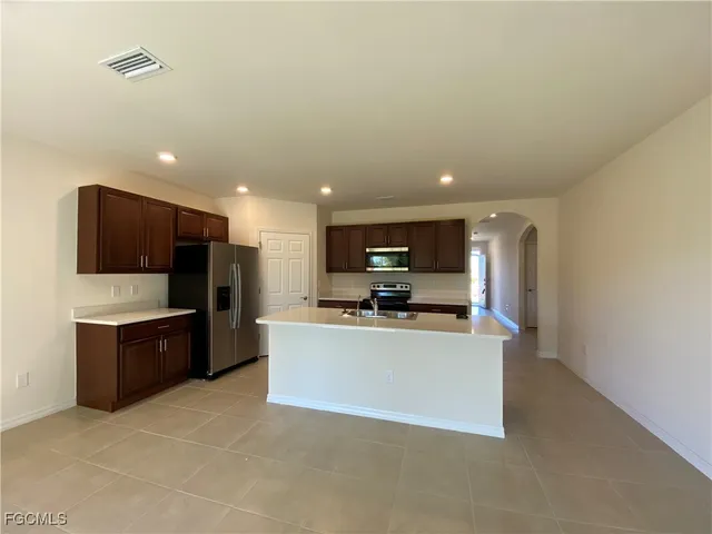 $1,650 | 1913 Northwest 24th Place, Cape Coral, FL 33993