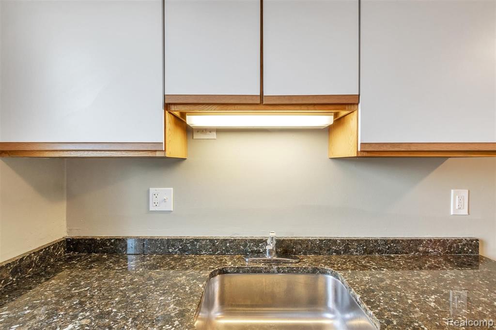 1725 14 14 Mile Road, Unit D Birmingham, MI 48009 - Photo 15 of 32