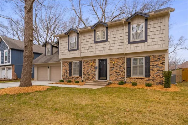 $510,000 | 9810 West 100th Terrace, Overland Park, KS 66212