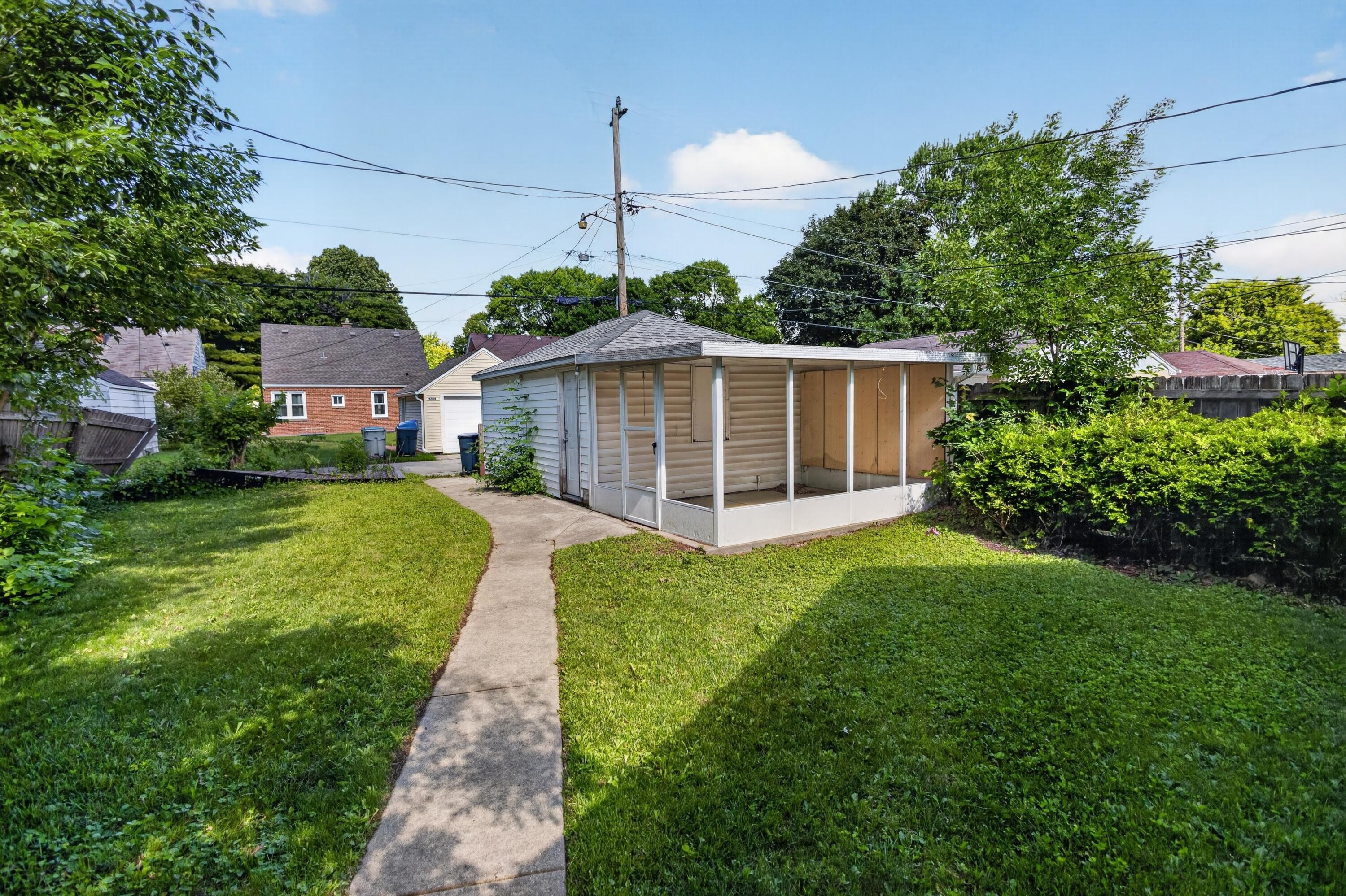 5019 North 24th Street Milwaukee, WI 53209 - Photo 5 of 34 03_5019_N_24th_St-Exterior-6069