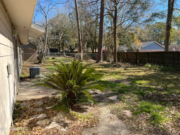 $1,250 | 1501 Timber Lane Road, Gautier, MS 39553
