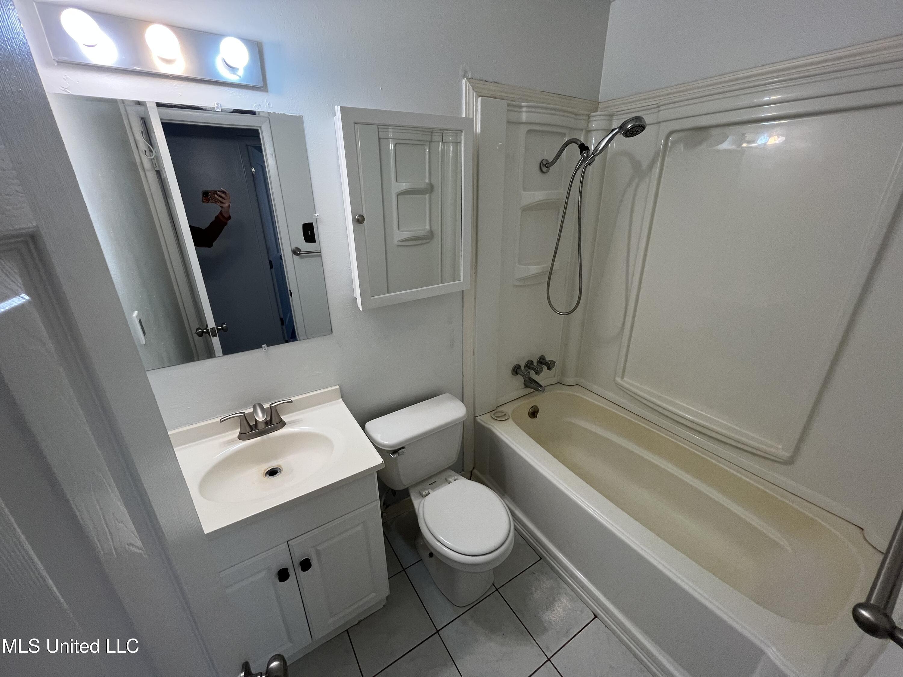 1501 Timber Lane Road Gautier, MS 39553 - Photo 4 of 12 IMG_1797