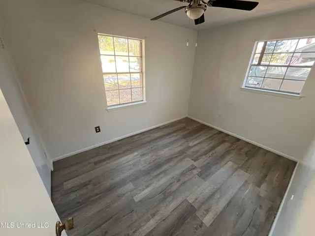 $1,300 | 1501 Timber Lane Road, Gautier, MS 39553