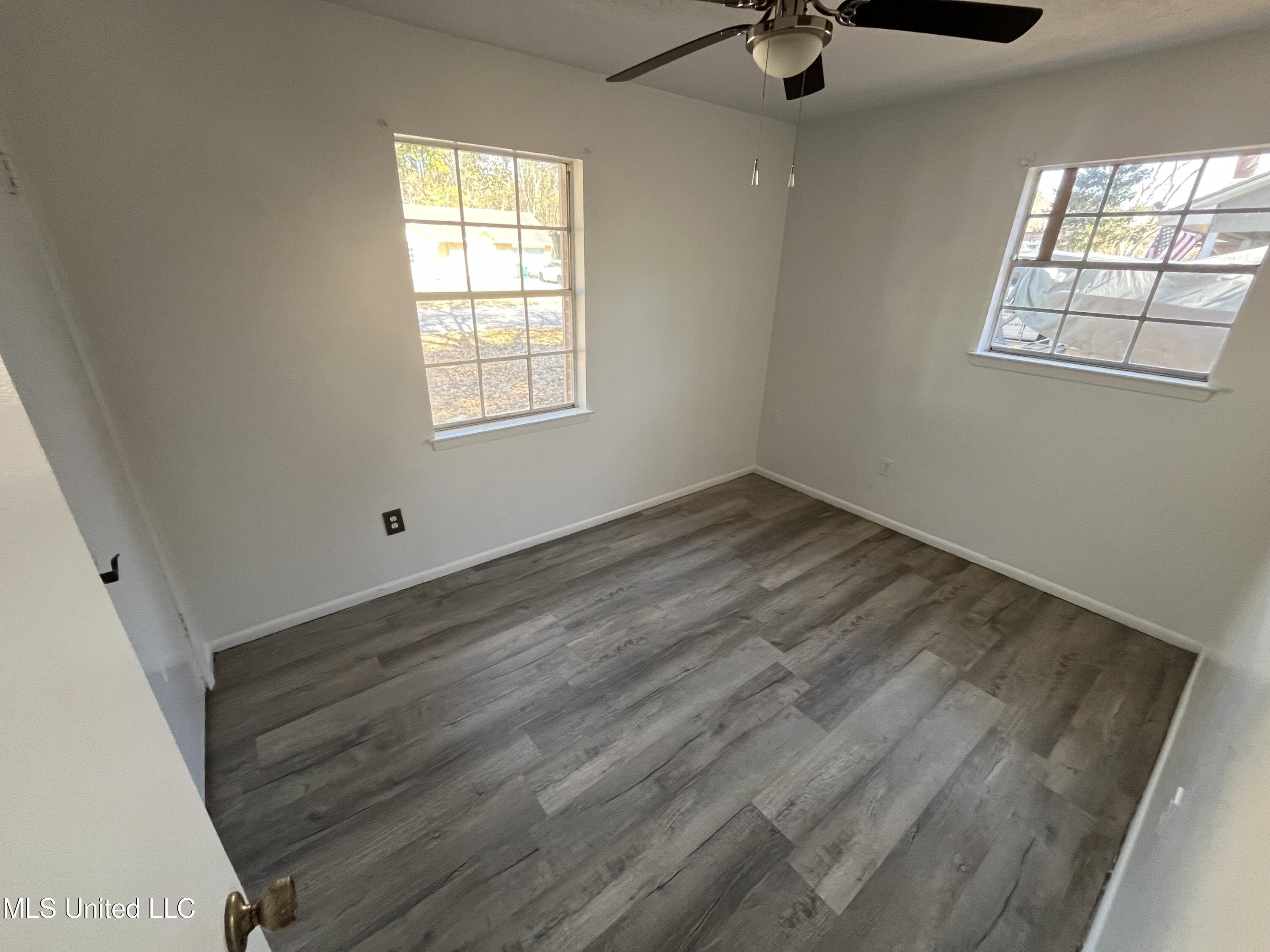 1501 Timber Lane Road Gautier, MS 39553 - Photo 8 of 12 IMG_1793