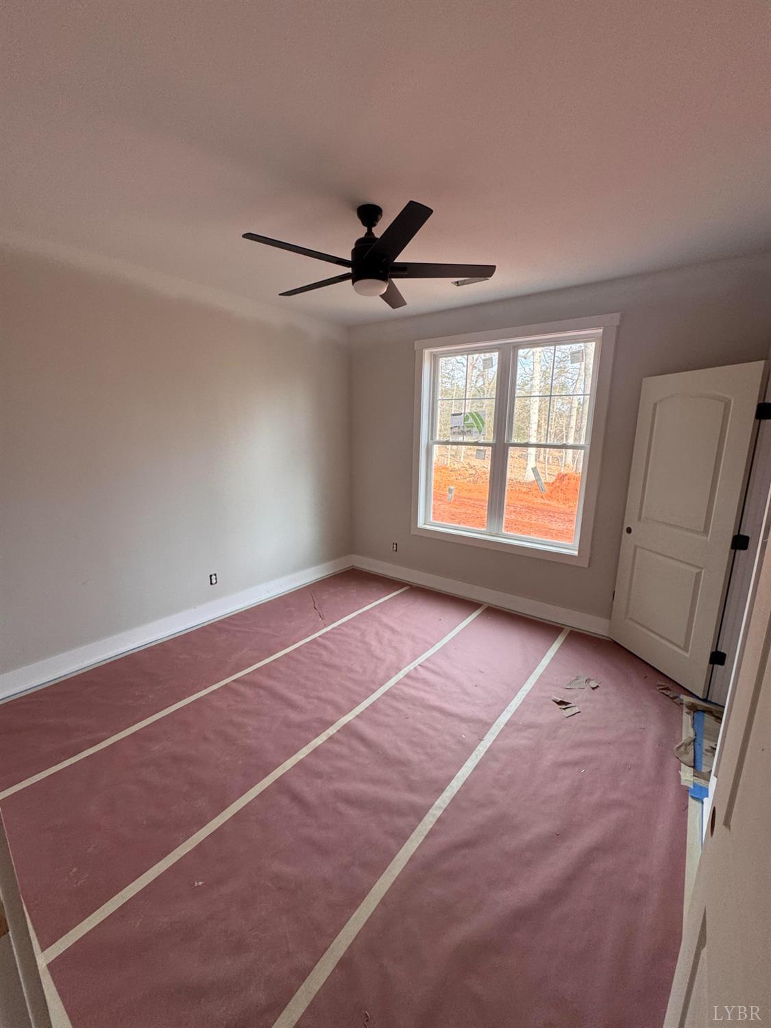 133 Deerfield Drive Amherst, VA 24521 - Photo 7 of 8 a view of an empty room with a window