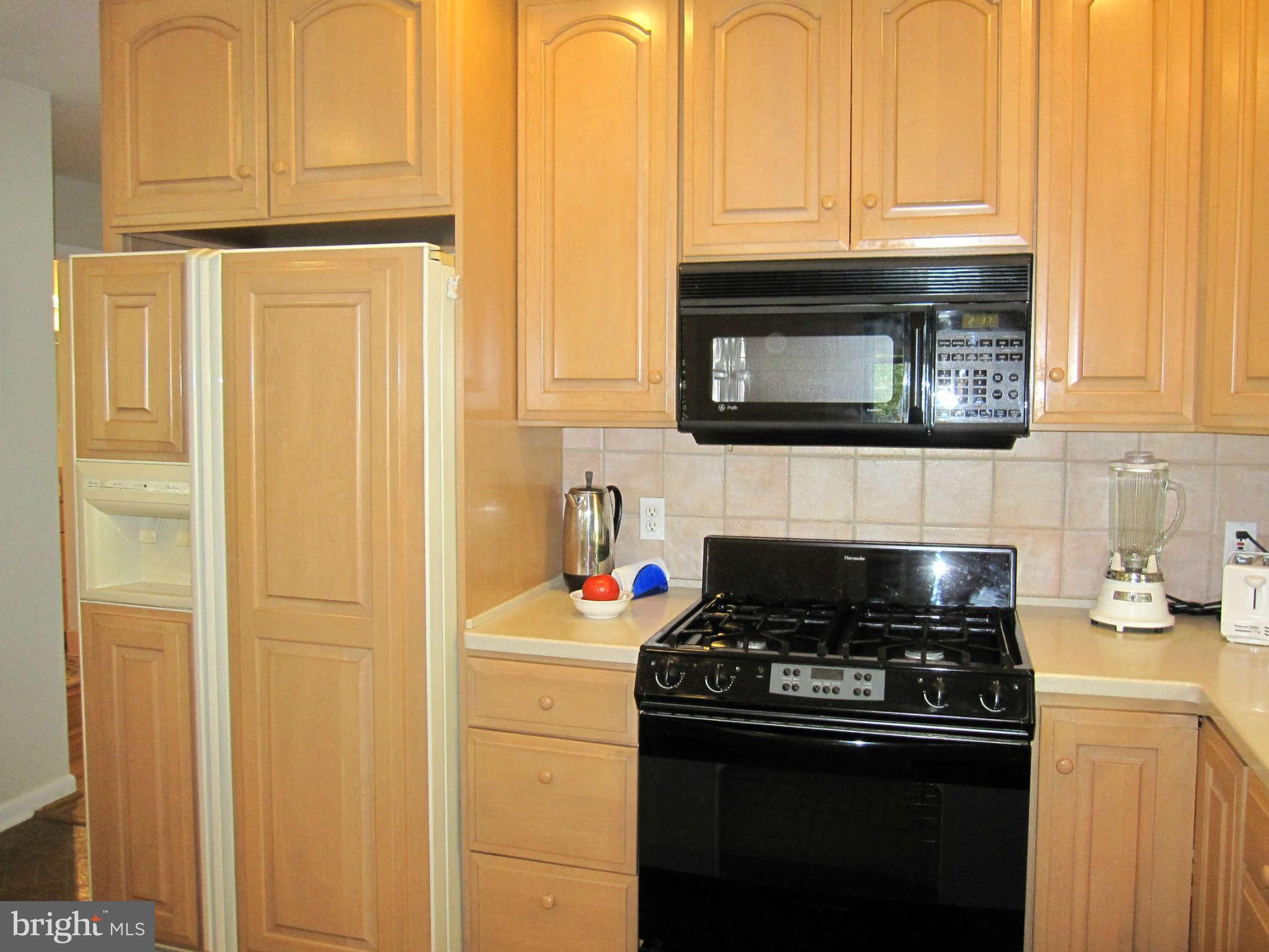 8722 Waterford Road Alexandria, VA 22308 - Photo 3 of 24 Kitchen
