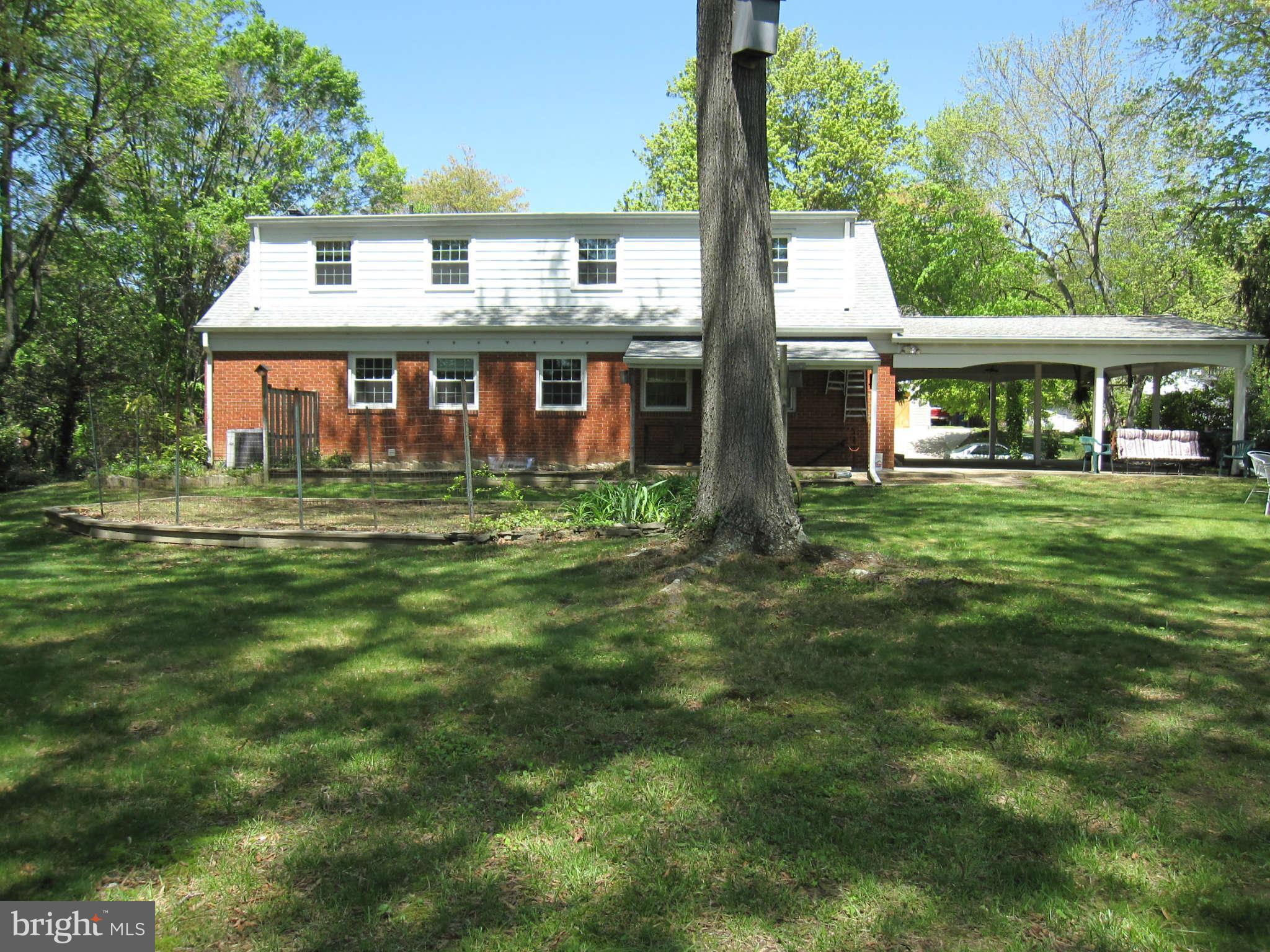 8722 Waterford Road Alexandria, VA 22308 - Photo 22 of 24 Exterior (Rear)
