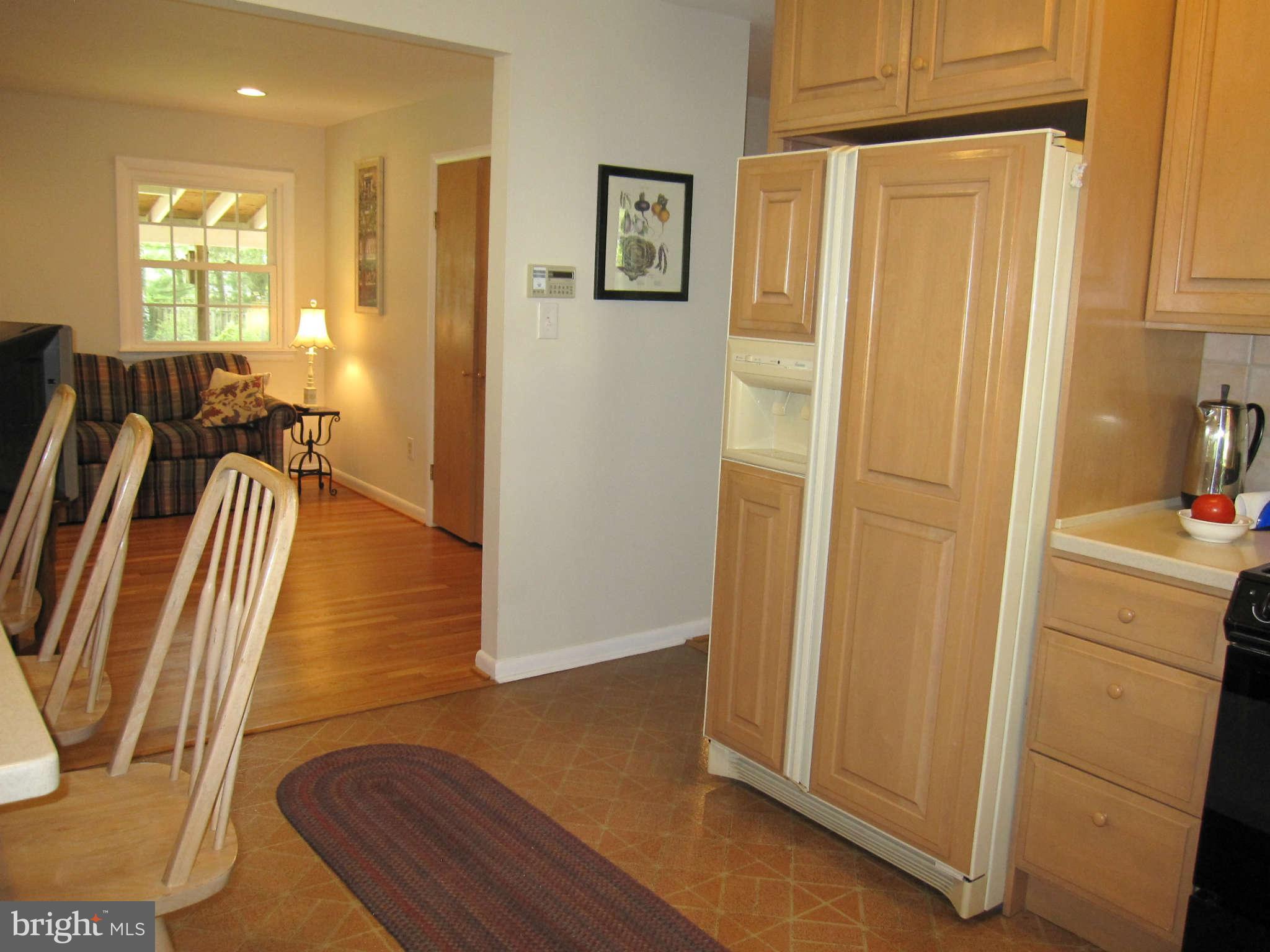 8722 Waterford Road Alexandria, VA 22308 - Photo 4 of 24 Kitchen