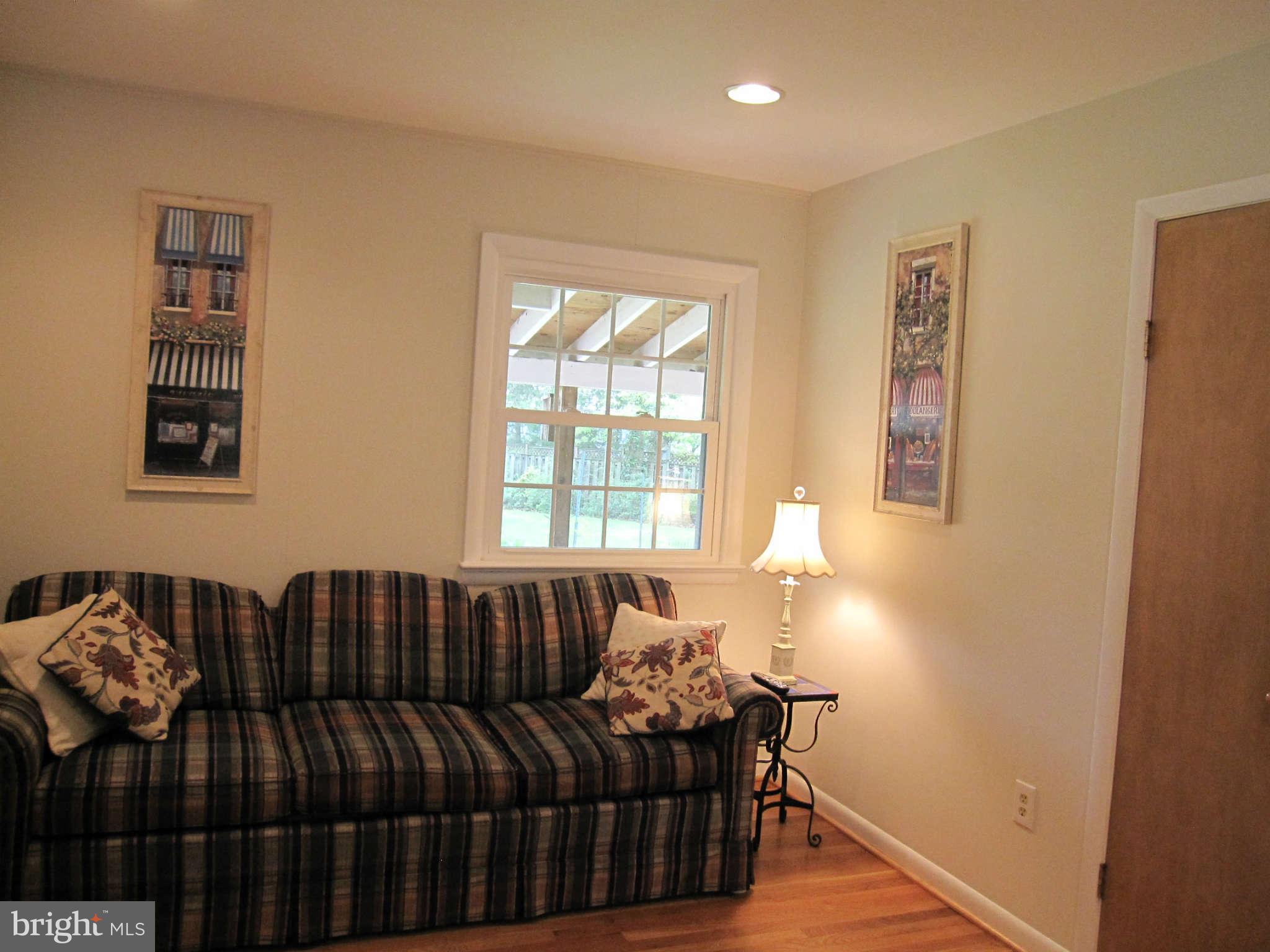 8722 Waterford Road Alexandria, VA 22308 - Photo 7 of 24 Family Room