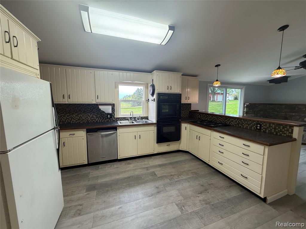 7149-7163 Burpee Road Grand Blanc, MI 48439 - Photo 11 of 72