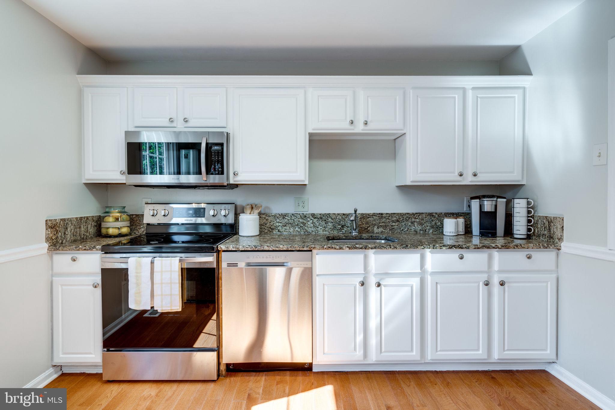 7107 Villa Park Road Springfield, VA 22150 - Photo 13 of 37 Kitchen