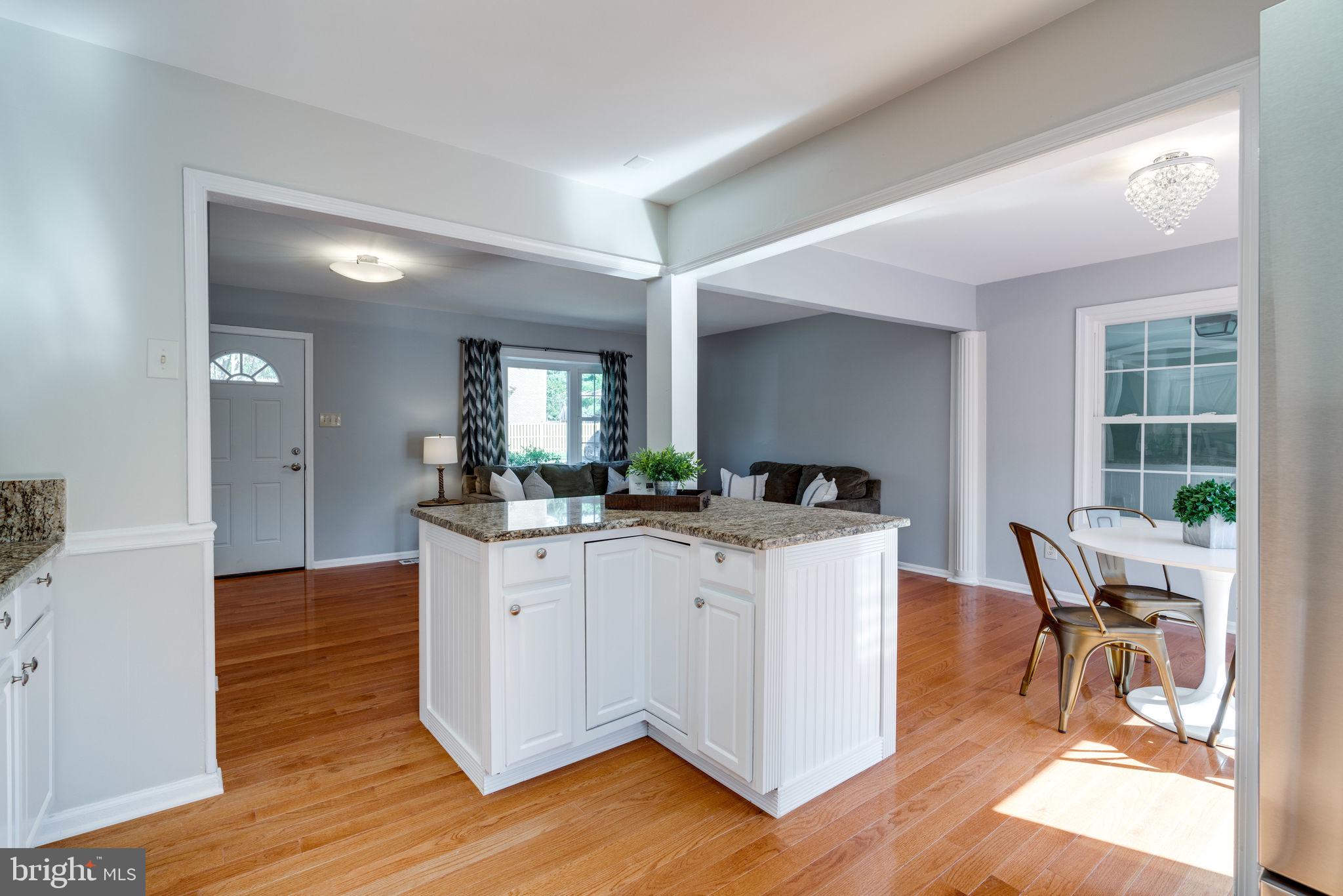 7107 Villa Park Road Springfield, VA 22150 - Photo 15 of 37 Kitchen