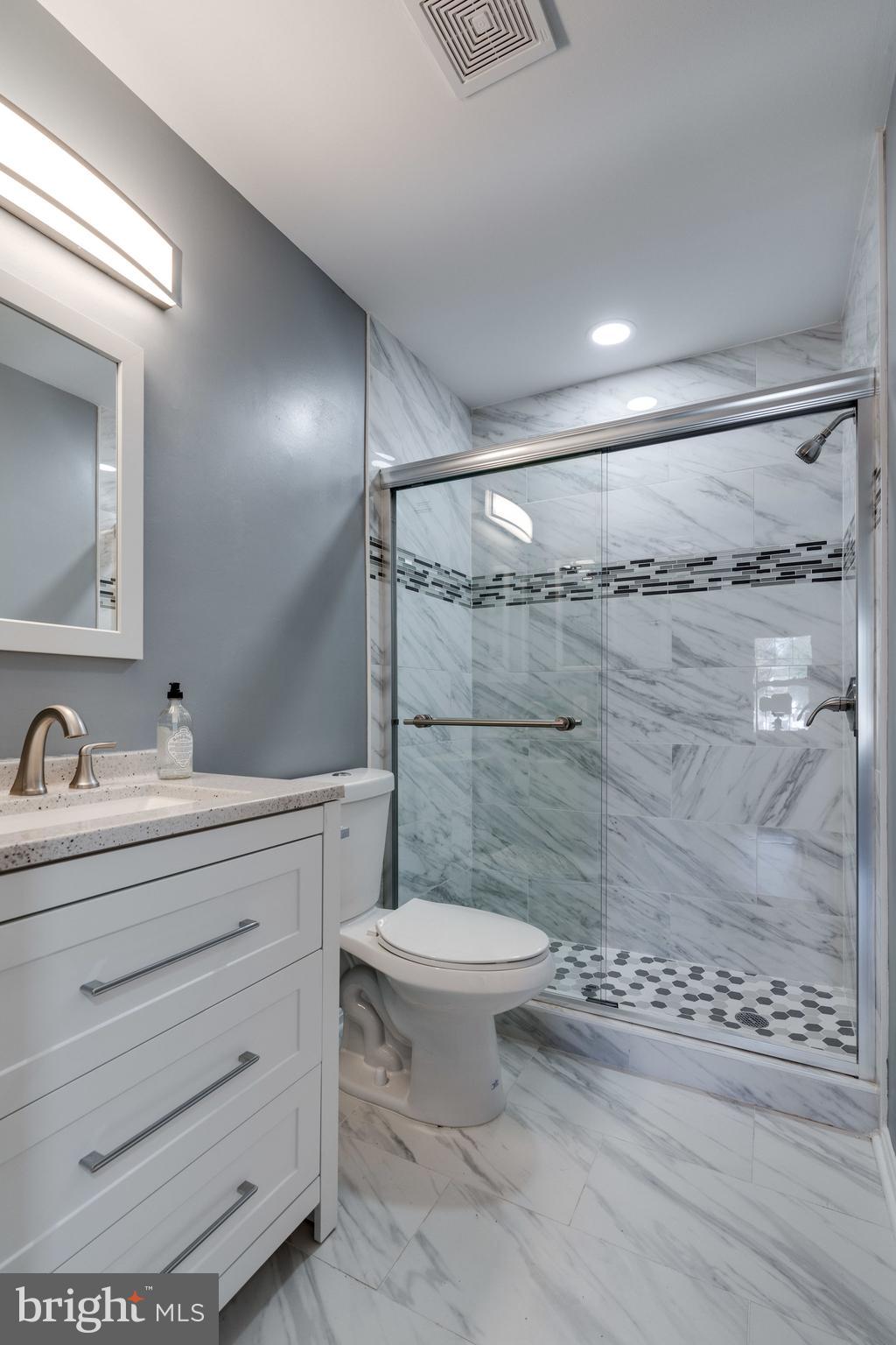 7107 Villa Park Road Springfield, VA 22150 - Photo 22 of 37 Bathroom Two
