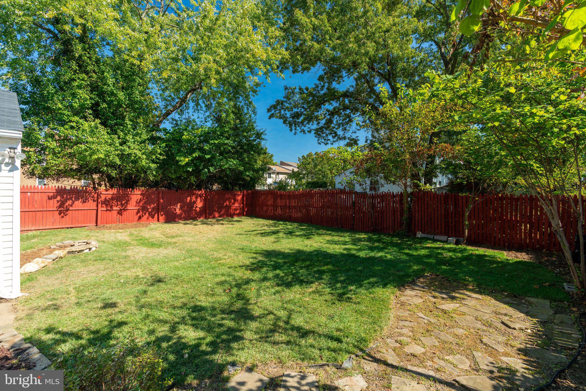 7107 Villa Park Road Springfield, VA 22150 - Photo 34 of 37 Large Fenced Yard