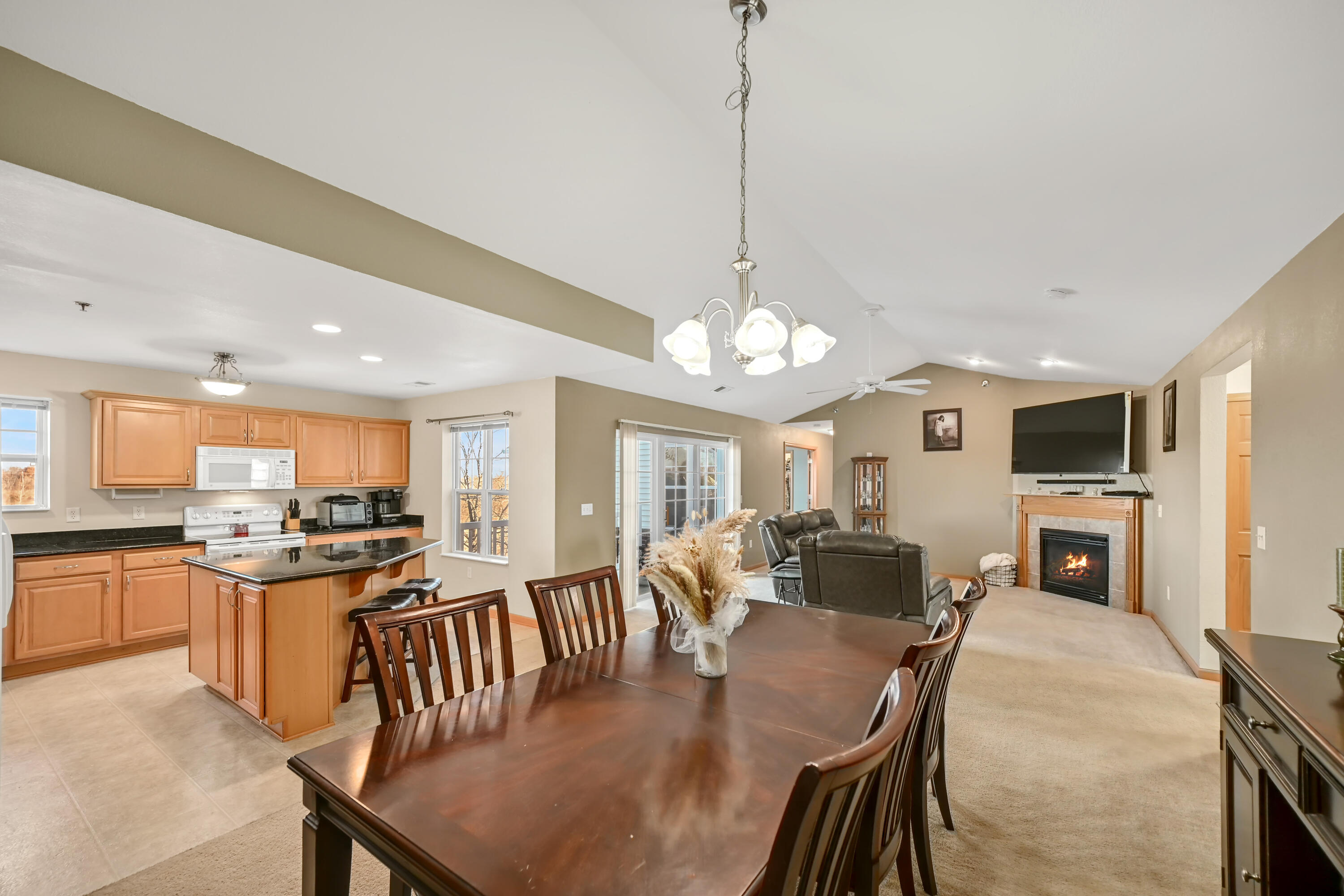 12248 West Virginia Circle, Unit 7 Franklin, WI 53132 - Photo 4 of 28 Open Concept Kitchen/Dining/ Great Room