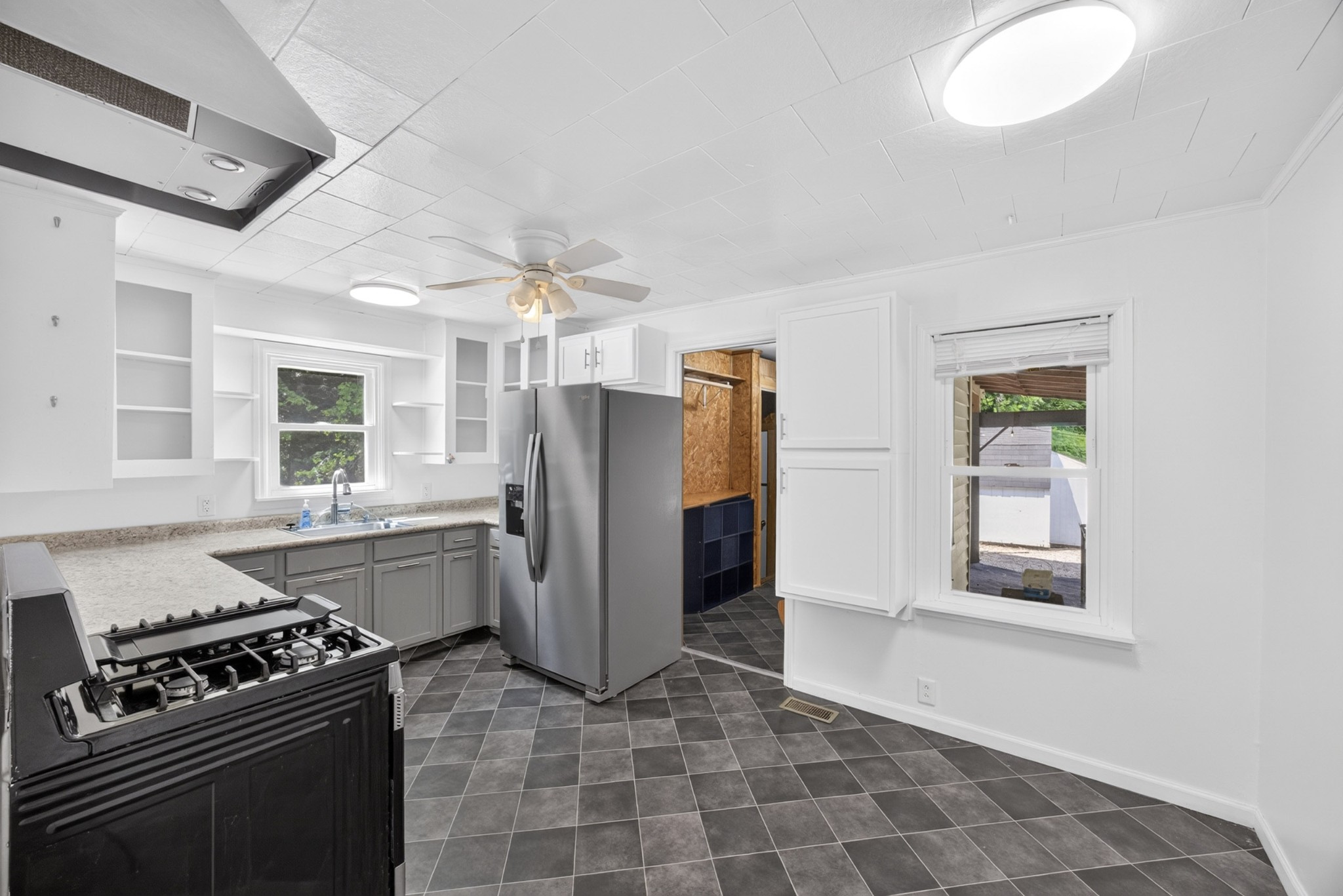 314 Smyrna Road Byrdstown, TN 38549 - Photo 8 of 36