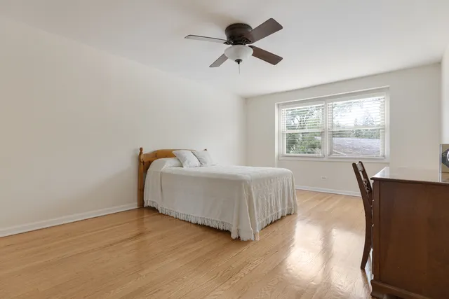 $439,000 | 19W019 Ave Barbizon, Oak Brook, IL 60523