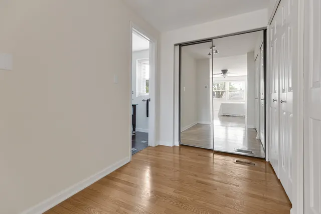 $439,000 | 19W019 Ave Barbizon, Oak Brook, IL 60523