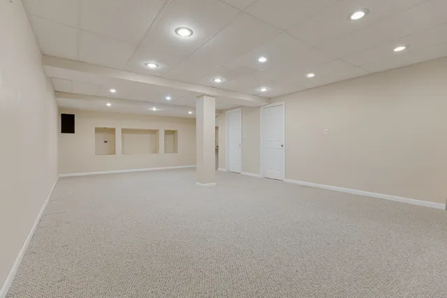 $439,000 | 19W019 Ave Barbizon, Oak Brook, IL 60523