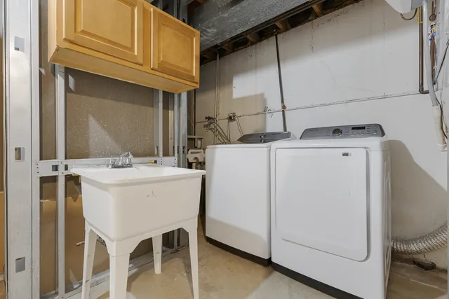 $439,000 | 19W019 Ave Barbizon, Oak Brook, IL 60523