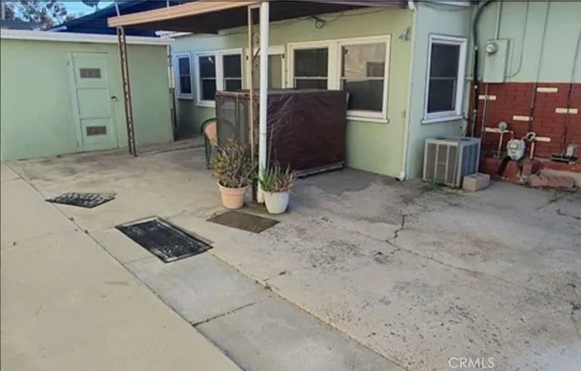 a view of a entryway door of the house