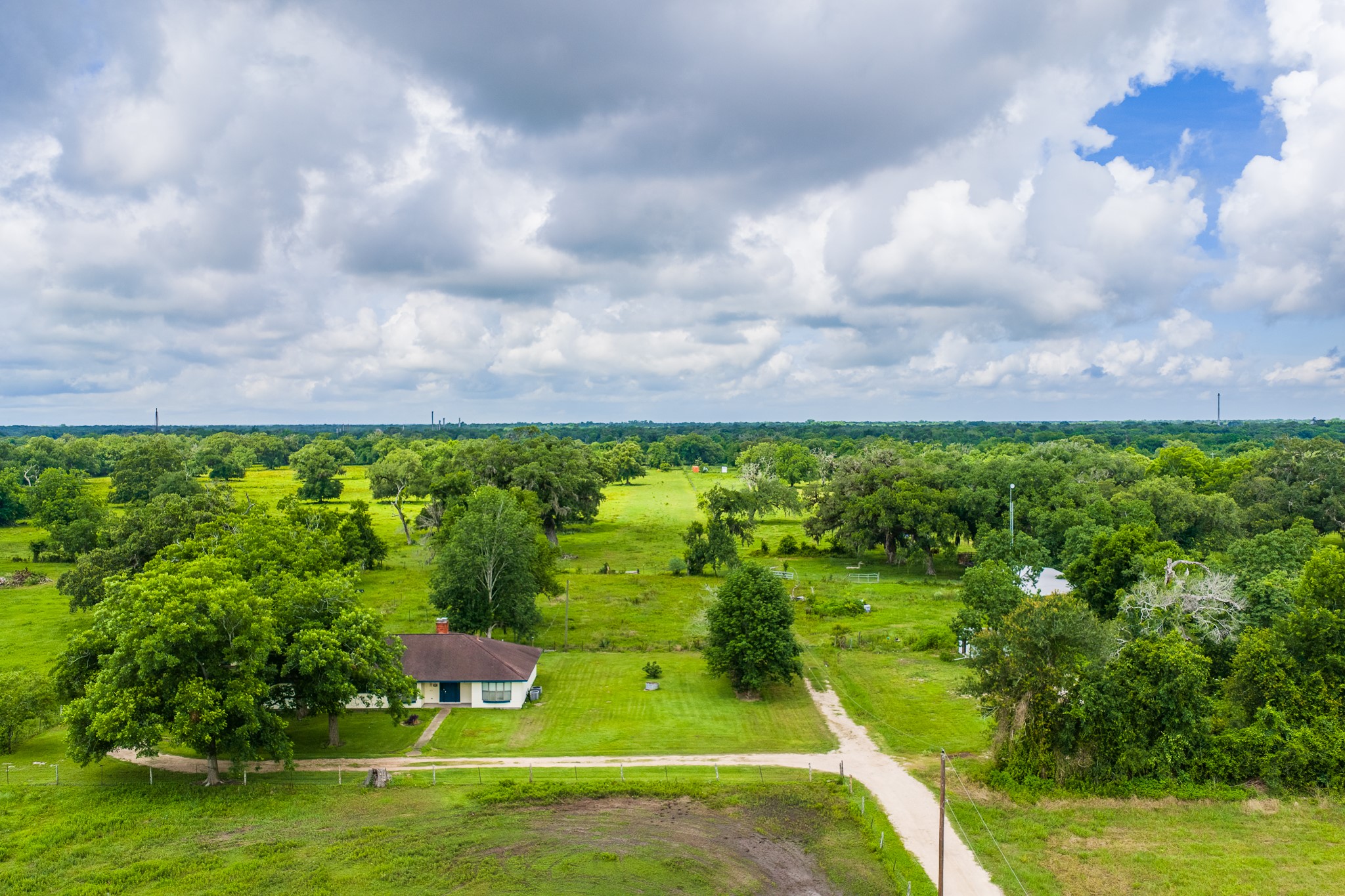 8854 FM 524 Road Sweeny, TX 77480 - Photo 1 of 12