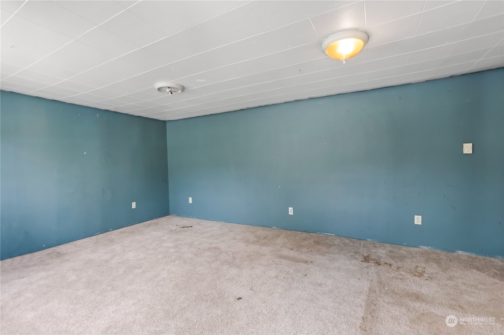 10057 24th Avenue Southwest Seattle, WA 98146 - Photo 7 of 23