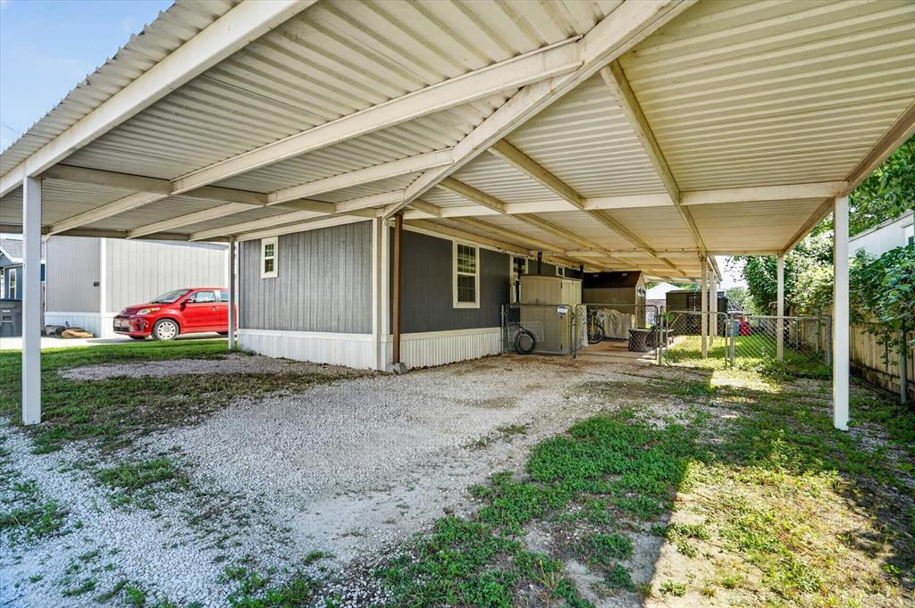 6602 Ashley Court Granbury, TX 76049 - Photo 22 of 35