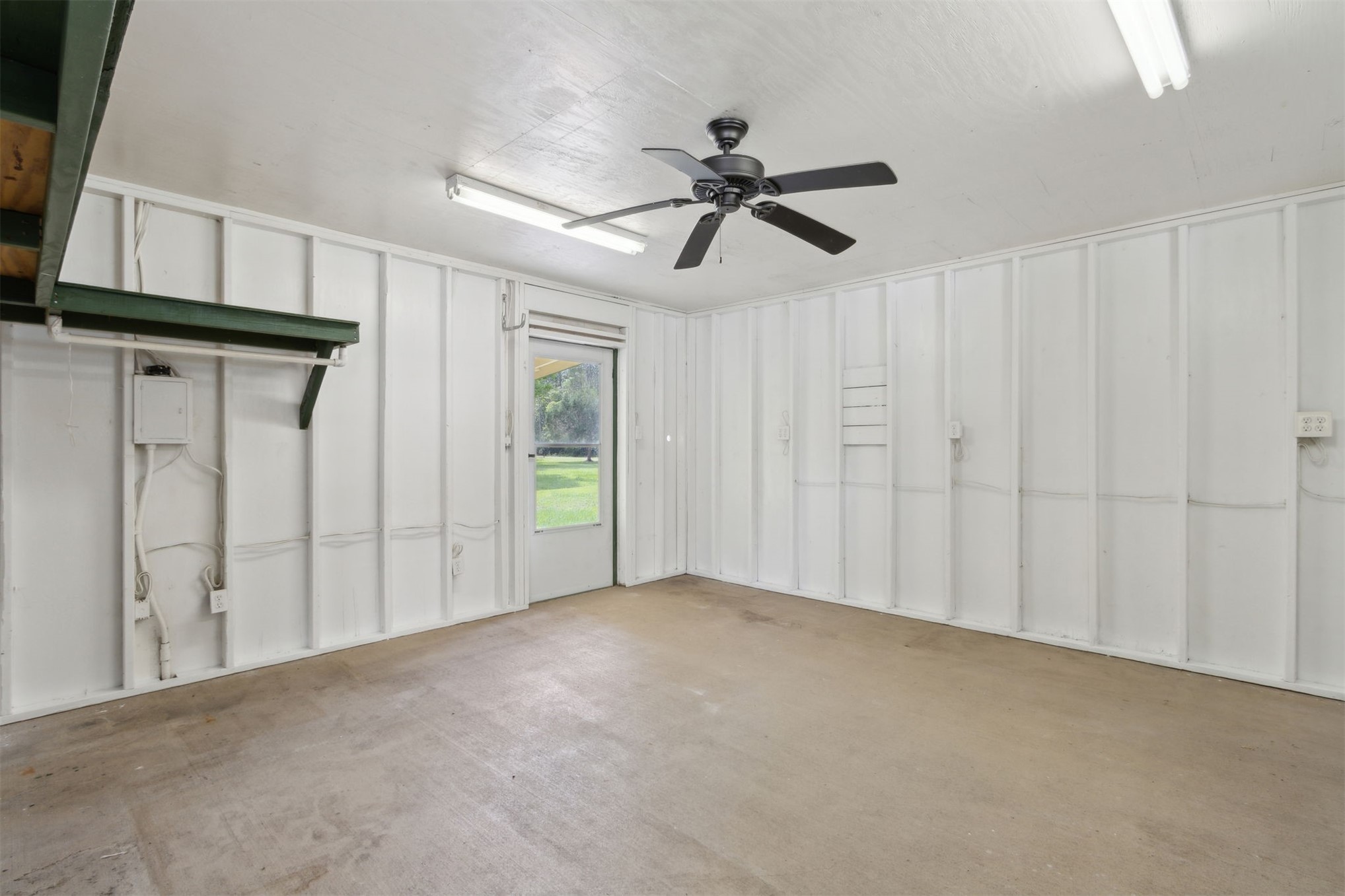 2889 Santa Fe Trail Hilliard, FL 32046 - Photo 36 of 48 CARPORT/WORKSHOP