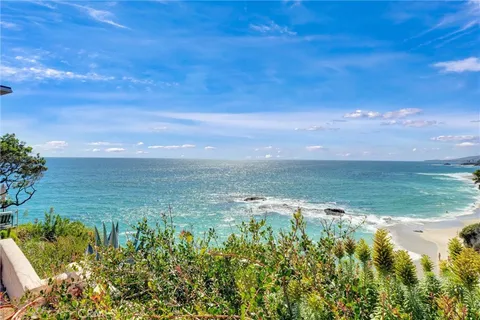 $2,498,000 | 31561 Table Rock Drive, Unit 418, Laguna Beach, CA 92651