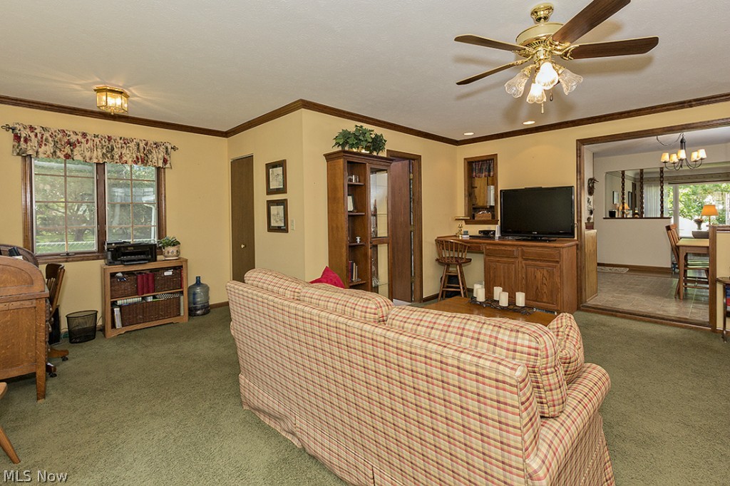 959 Learidge Road Cleveland, OH 44124 - Photo 7 of 24