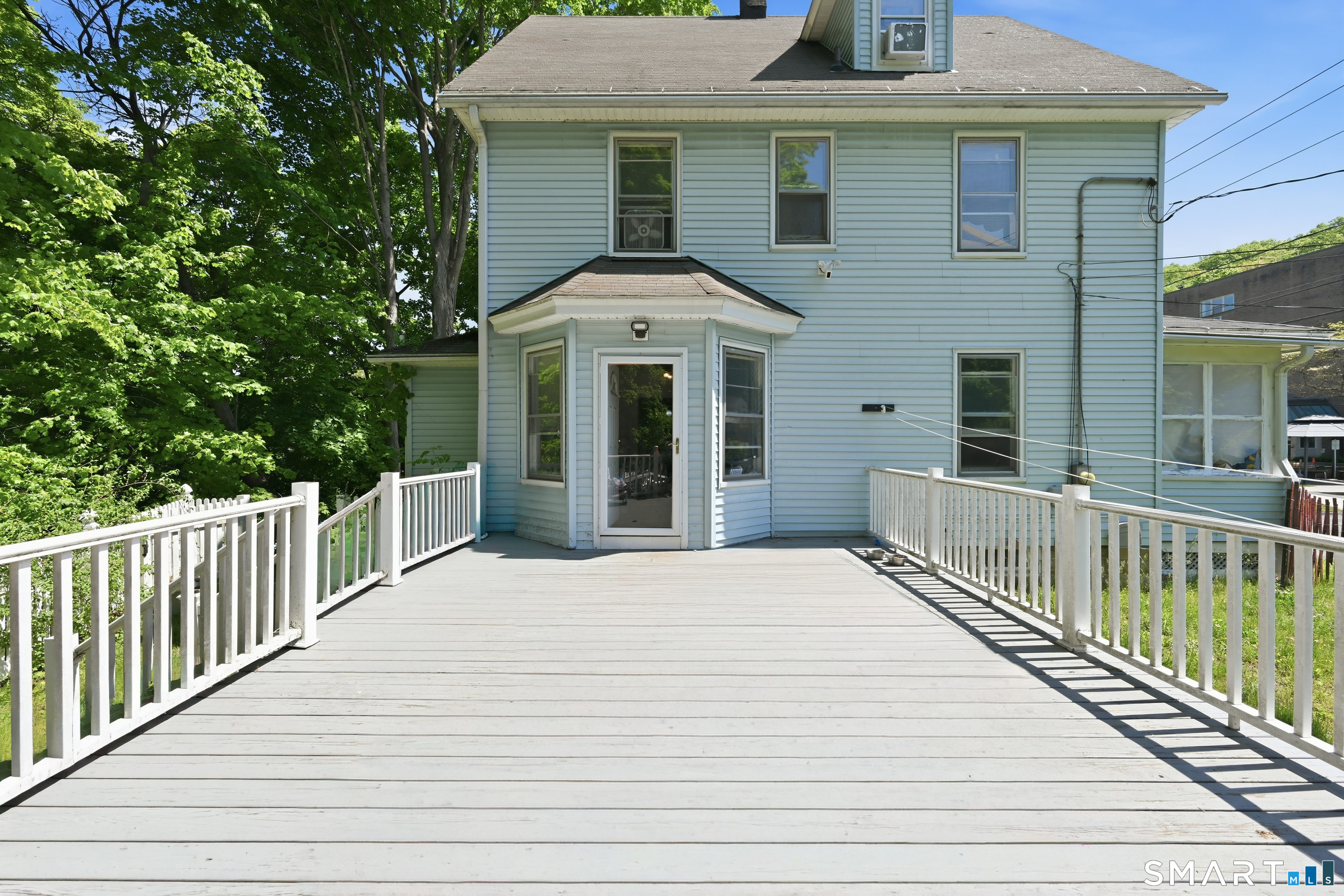 31 Smith Street Seymour, CT 06483 - Photo 4 of 28