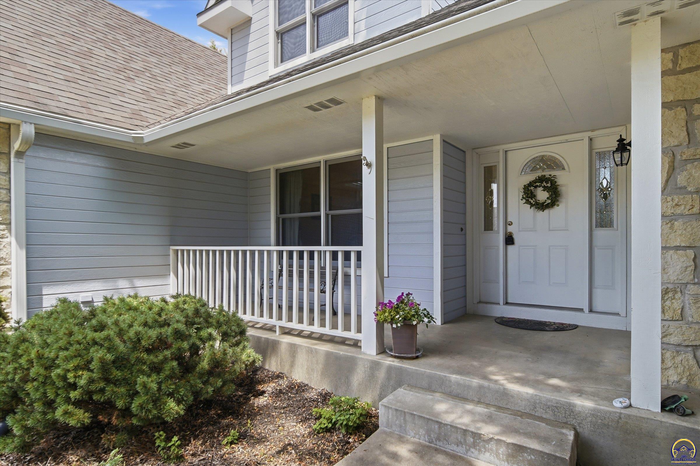 810 Southwest Mifflin Road Topeka, KS 66606 - Photo 2 of 30