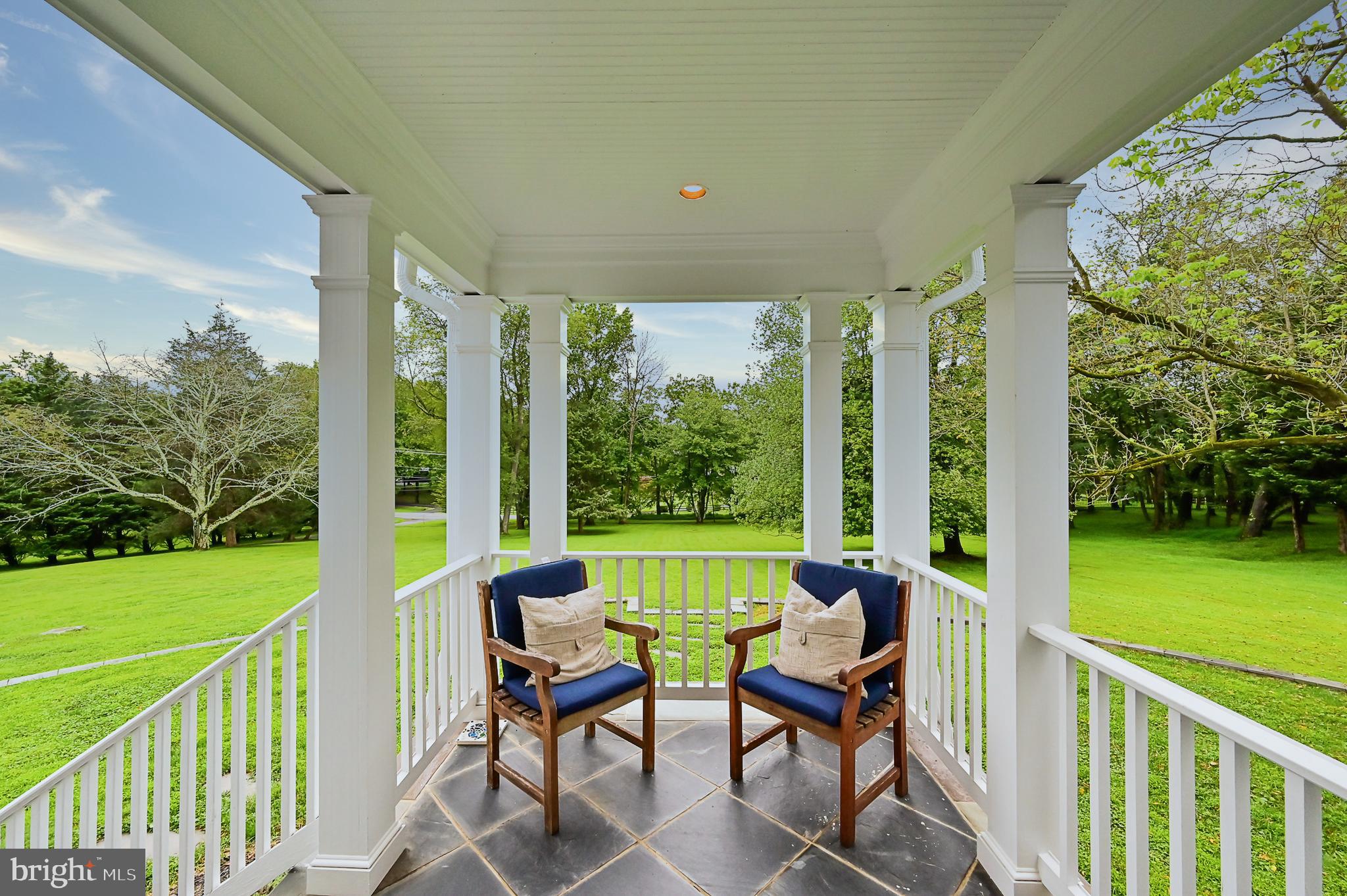 735 Seneca Road Great Falls, VA 22066 - Photo 14 of 45 Gallery Image 14