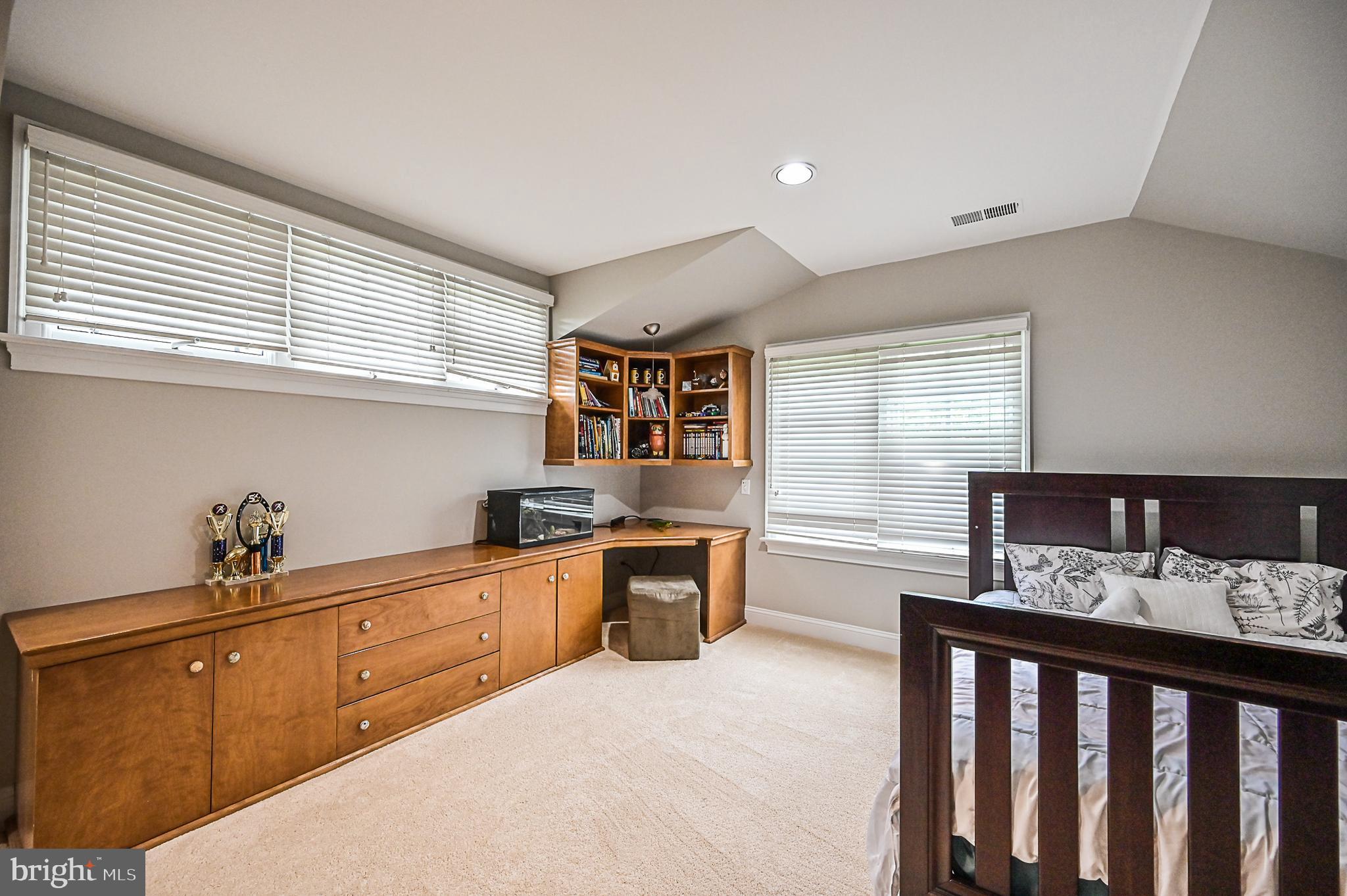 735 Seneca Road Great Falls, VA 22066 - Photo 42 of 45 Gallery Image 42