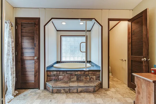 $225,000 | 7141 Road 406, Kiln, MS 39556