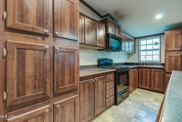 $189,000 | 7141 Road 406, Kiln, MS 39556